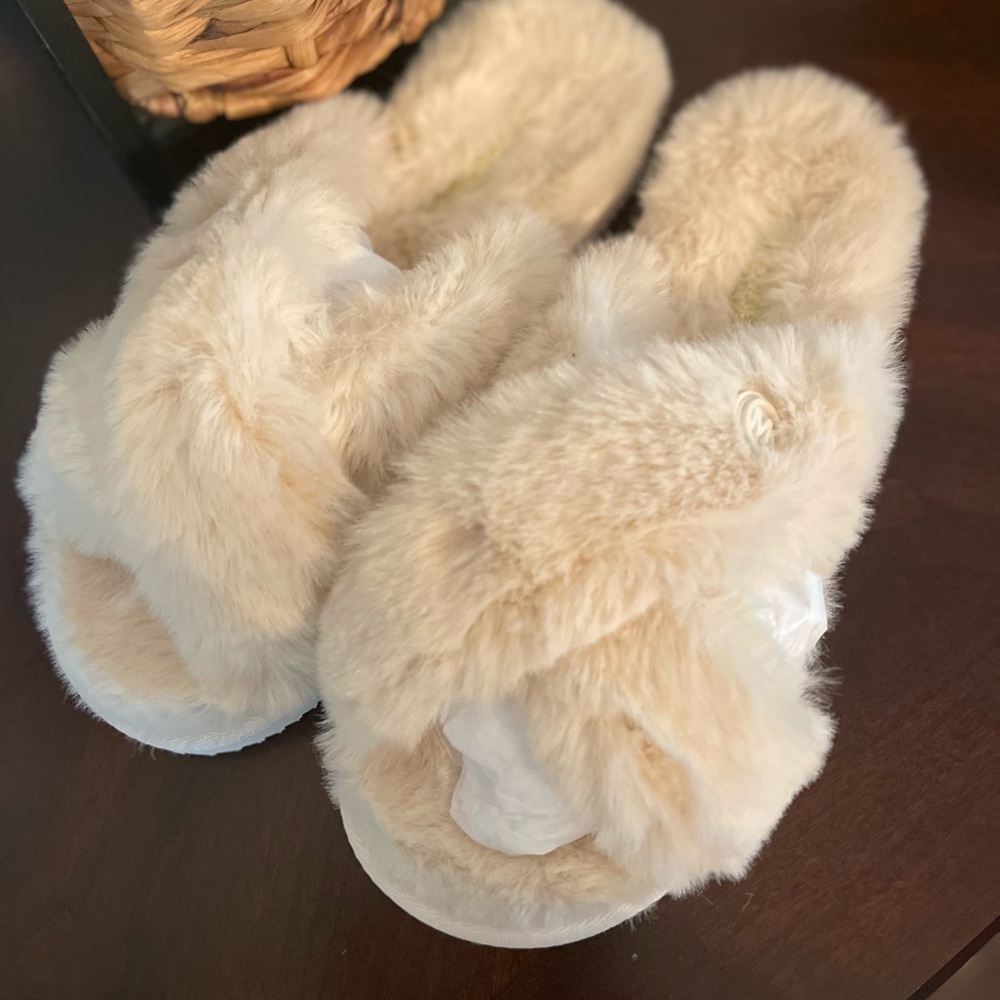 Michael Kors slippers